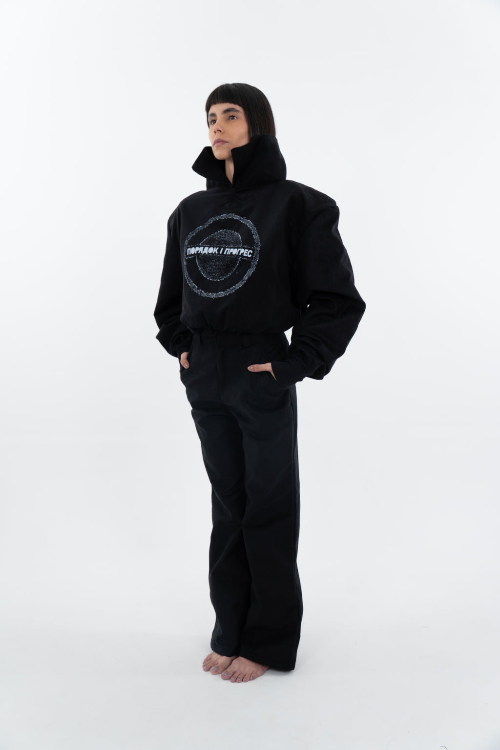 AKRAZA STRUCTURED SHOULDER VELVET BOTTOM