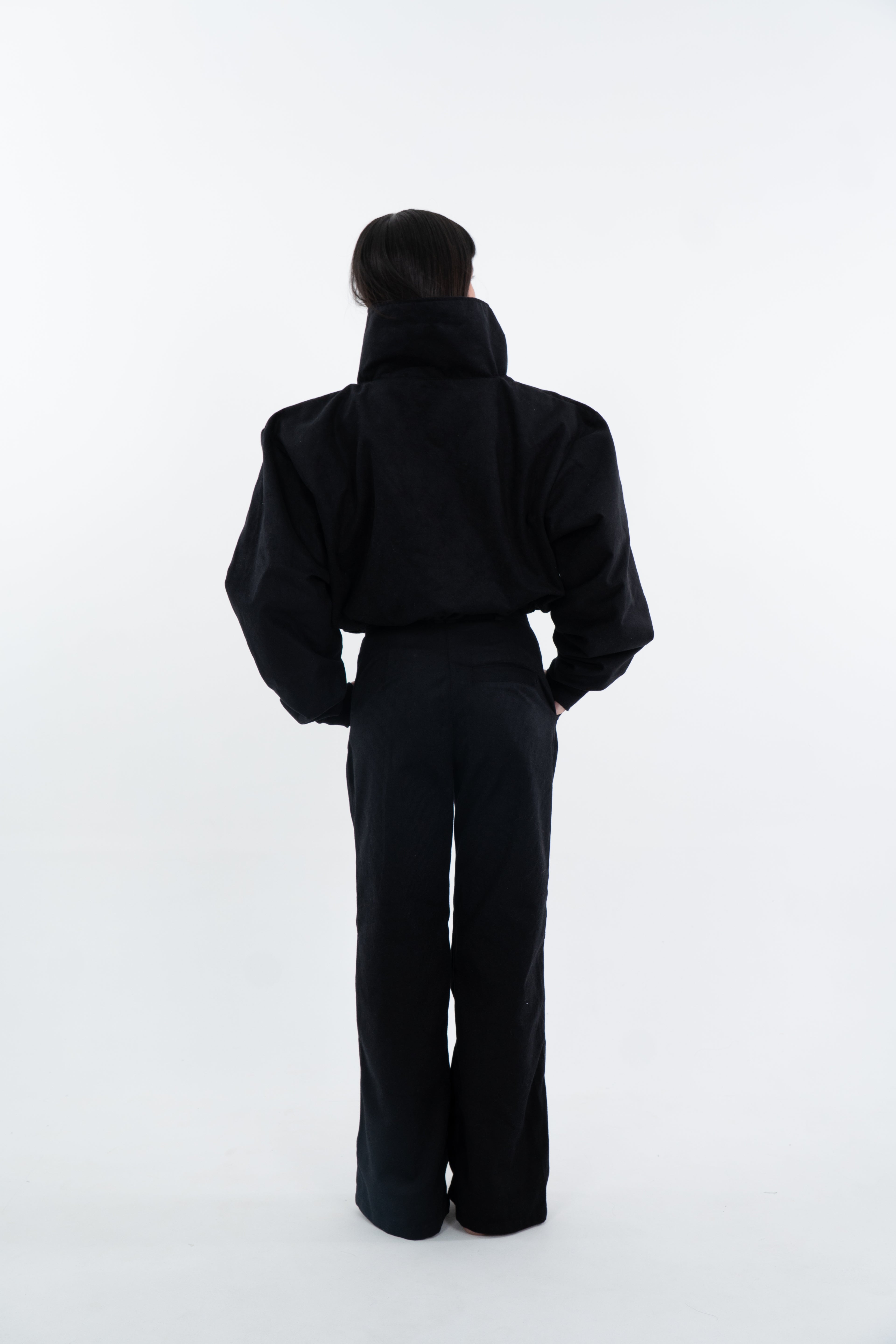 AKRAZA STRUCTURED SHOULDER VELVET BOTTOM